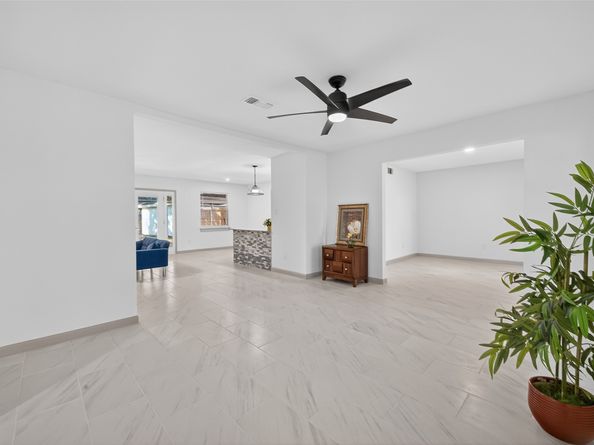 5731 Willowbend Boulevard, Houston TX 77096