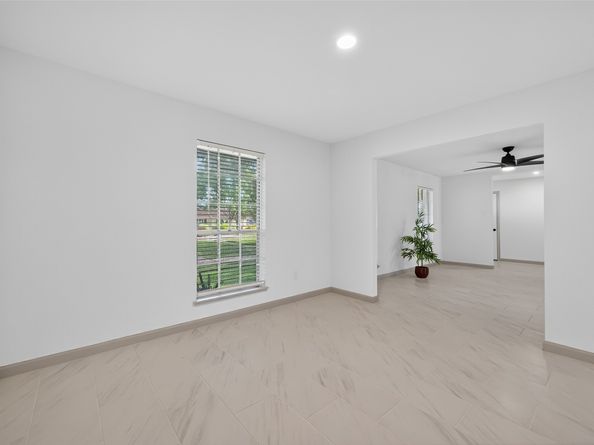 5731 Willowbend Boulevard, Houston TX 77096