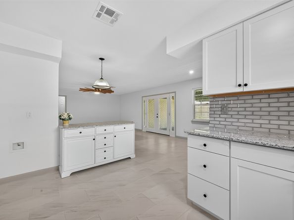 5731 Willowbend Boulevard, Houston TX 77096