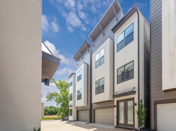 5121 Elysian Street, Houston TX 77009