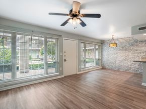 5343 Richmond Avenue 12, Houston TX 77056