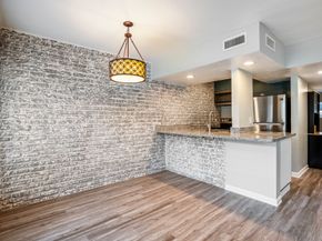 5343 Richmond Avenue 12, Houston TX 77056