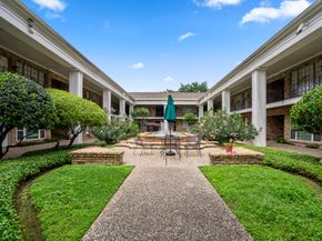 5343 Richmond Avenue 12, Houston TX 77056