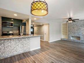 5343 Richmond Avenue 12, Houston TX 77056