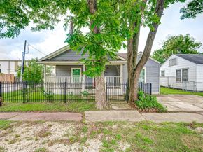 1510 Walton Street, Houston TX 77009