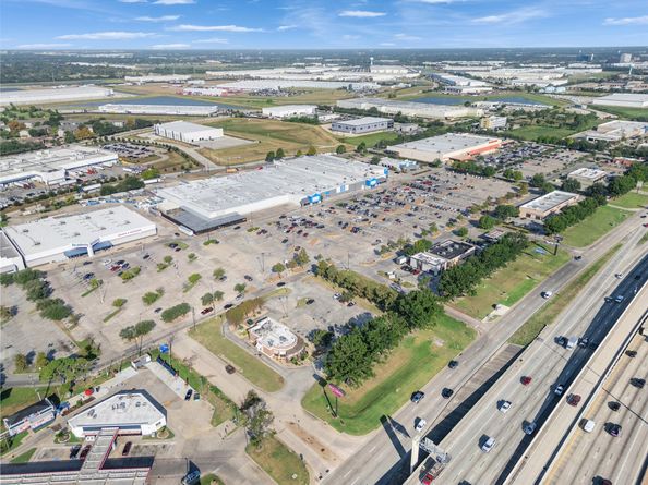 151 West Road, Houston TX 77037