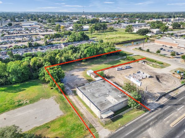 151 West Road, Houston TX 77037