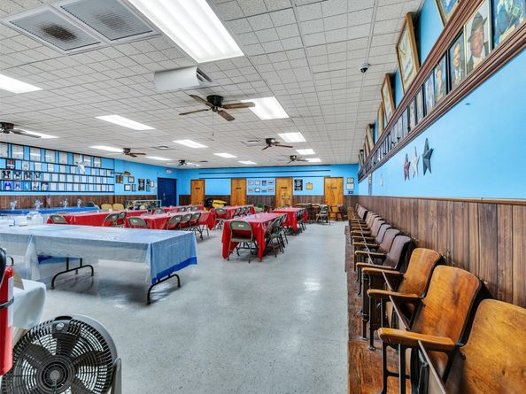 151 West Road, Houston TX 77037