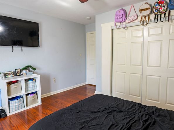 6820 Petre Drive, Houston TX 77076