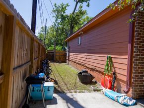 6820 Petre Drive, Houston TX 77076
