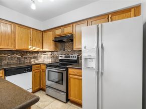 3100 Walnut Bend Lane 116, Houston TX 77042