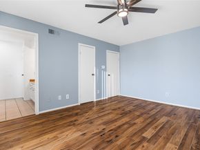 3100 Walnut Bend Lane 116, Houston TX 77042
