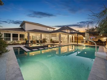 15 Peerless Point Place