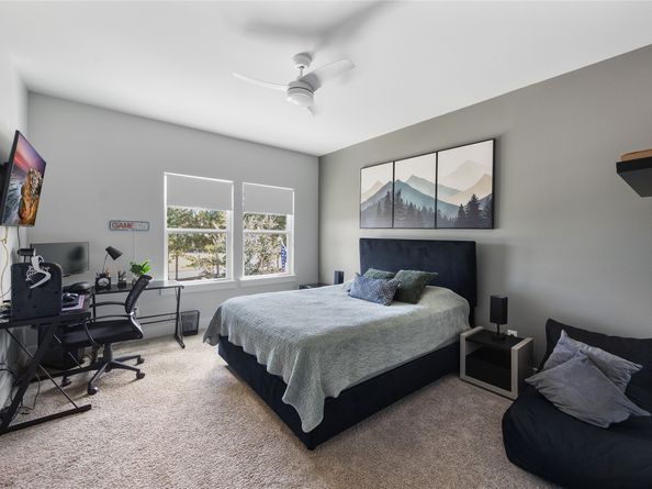 15 Peerless Point Place, Tomball TX 77375