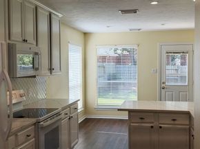 27 Queenscliff Circle, The Woodlands TX 77382