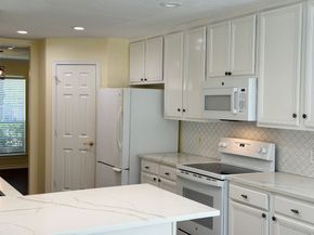 27 Queenscliff Circle, The Woodlands TX 77382