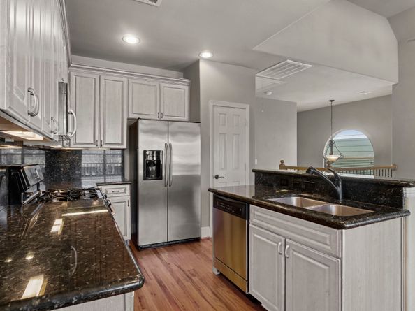325 Grove Street, Houston TX 77020