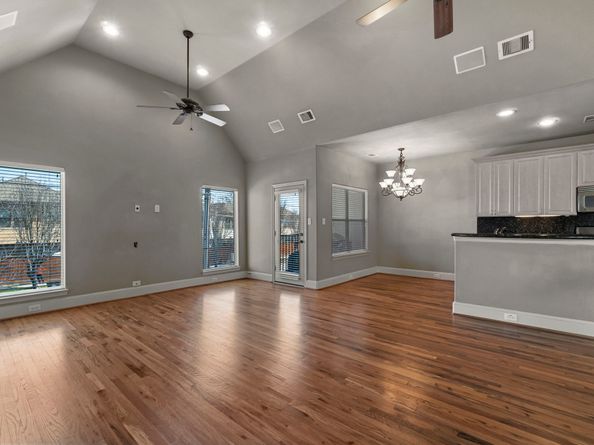 325 Grove Street, Houston TX 77020