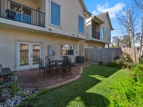 325 Grove Street, Houston TX 77020