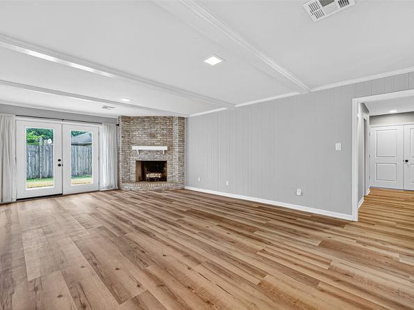 2107 Briargreen Drive, Houston TX 77077