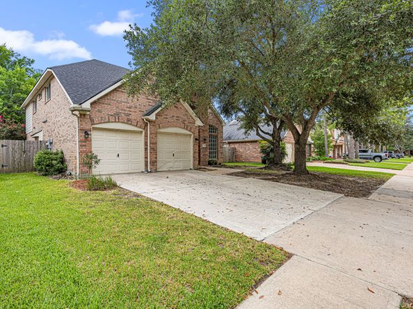 16211 Halpren Falls Lane, Cypress TX 77429