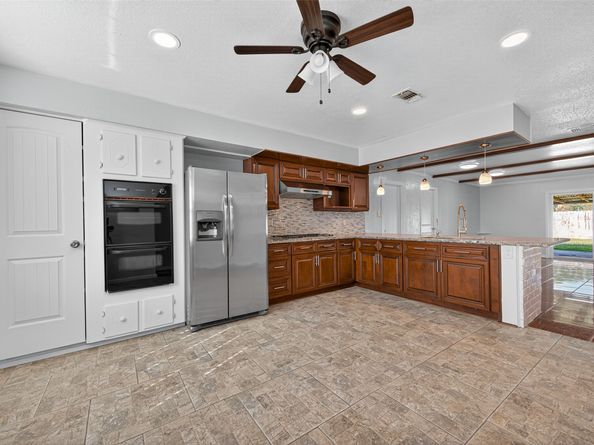 7318 Shady Grove Lane, Houston TX 77040
