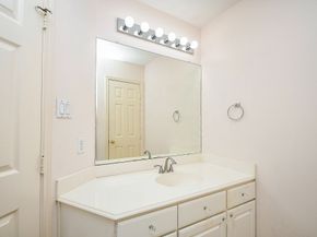 2710 Grants Lake Boulevard K4, Sugar Land TX 77479