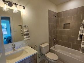 2804 Peacock Green Way, Houston TX 77047