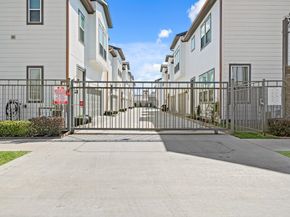 9551 Neuens Road C, Houston TX 77080