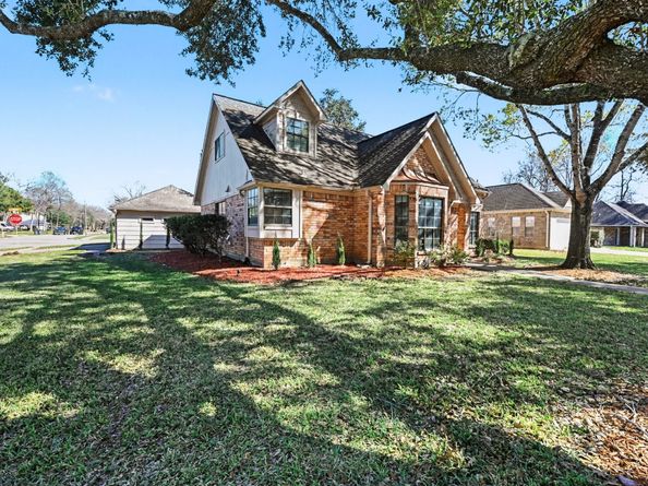 930 Bent Creek Court, Richmond TX 77406