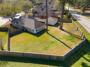 1302 Pine Trail, Tomball TX 77375
