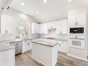 1302 Pine Trail, Tomball TX 77375