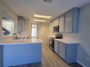 6915 Great Oaks Shadow Drive, Houston TX 77083