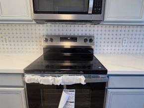 6915 Great Oaks Shadow Drive, Houston TX 77083