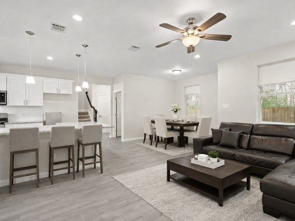 4943 Leamathew Street, Houston TX 77045