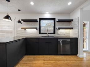 1310 Walton Street, Houston TX 77009