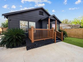 1310 Walton Street, Houston TX 77009