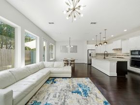 8808 Ashbloom Lane, Houston TX 77080