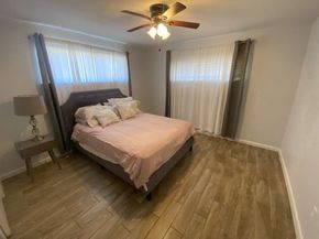 5566 Beechnut Street, Houston TX 77096