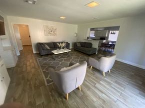 5566 Beechnut Street, Houston TX 77096