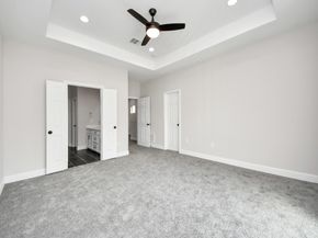 6910 J W Peavy Drive, Houston TX 77011