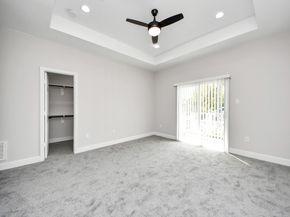 6910 J W Peavy Drive, Houston TX 77011