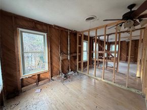 611 Mathis Street, Houston TX 77009