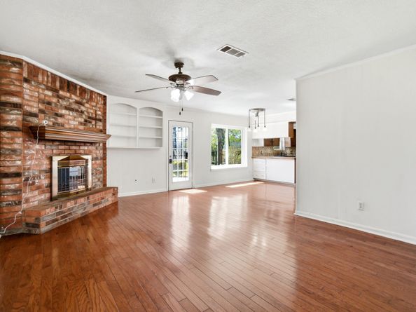 1105 Northpine Drive, Conroe TX 77301