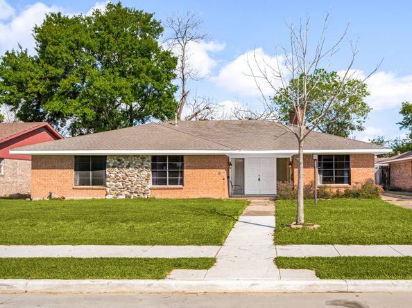 119 Ravenhead Drive, Houston TX 77034