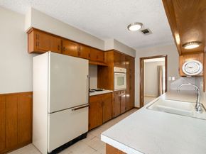 119 Ravenhead Drive, Houston TX 77034