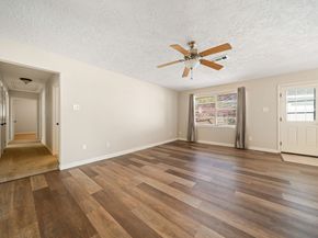 119 Ravenhead Drive, Houston TX 77034