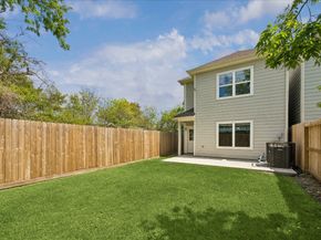 3605 Billingsley Street B, Houston TX 77009