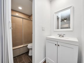 5521 Southlea Street, Houston TX 77033