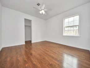 5521 Southlea Street, Houston TX 77033